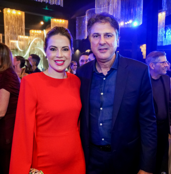 De Elmano a Evandro, homenagens a Camilo Santana refletem sua centralidade política no Ceará