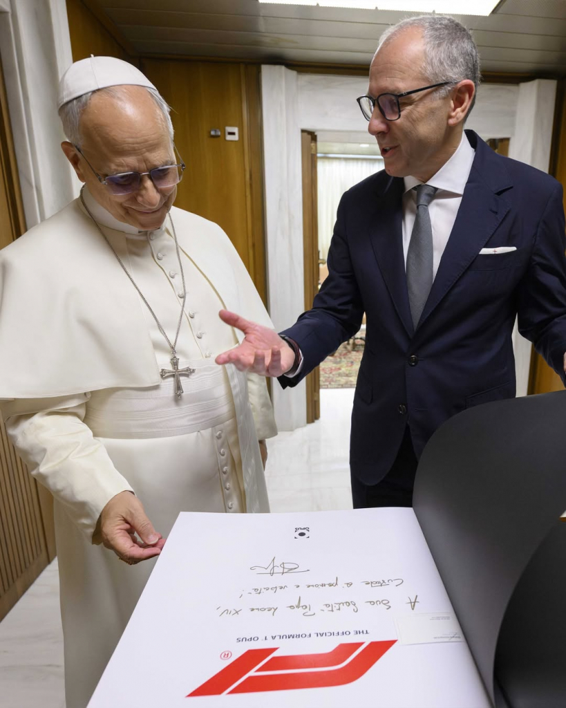 Papa Leão Xiv E Stefano Domenicali (3)
