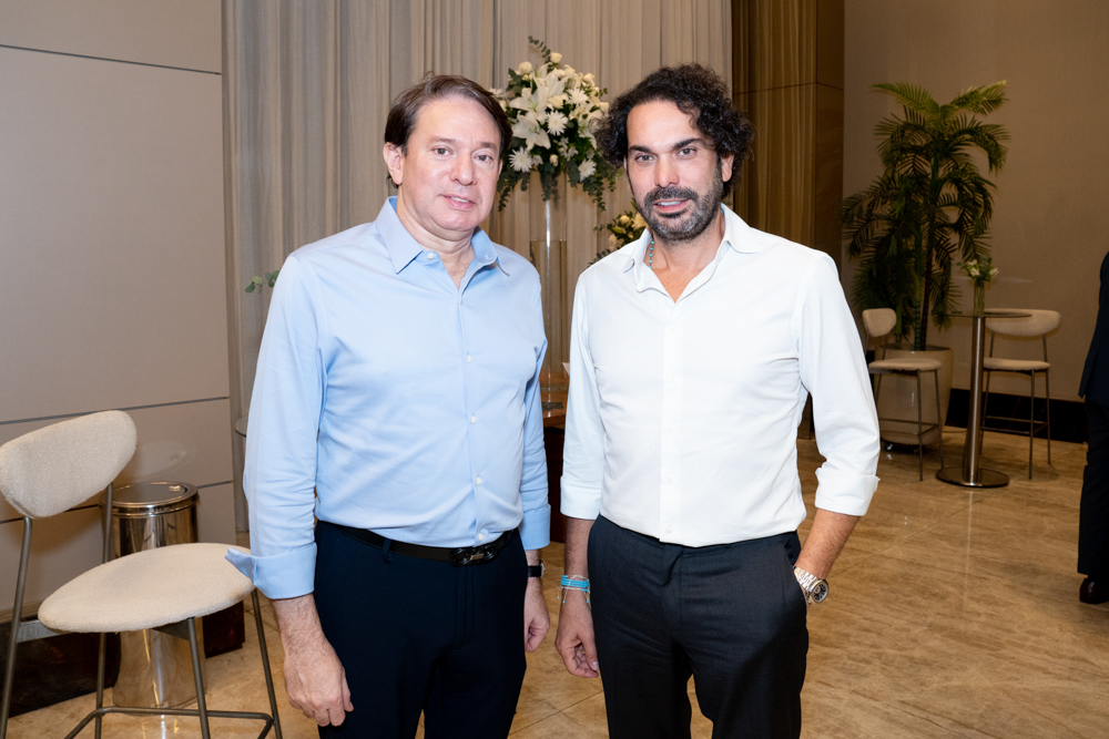 Paulo E Cláudio Vale