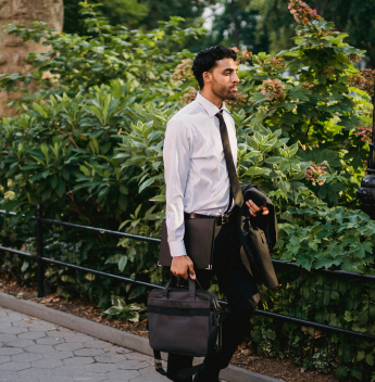 70% dos jovens querem empreender e 66% temem instabilidade financeira, aponta estudo do British Council