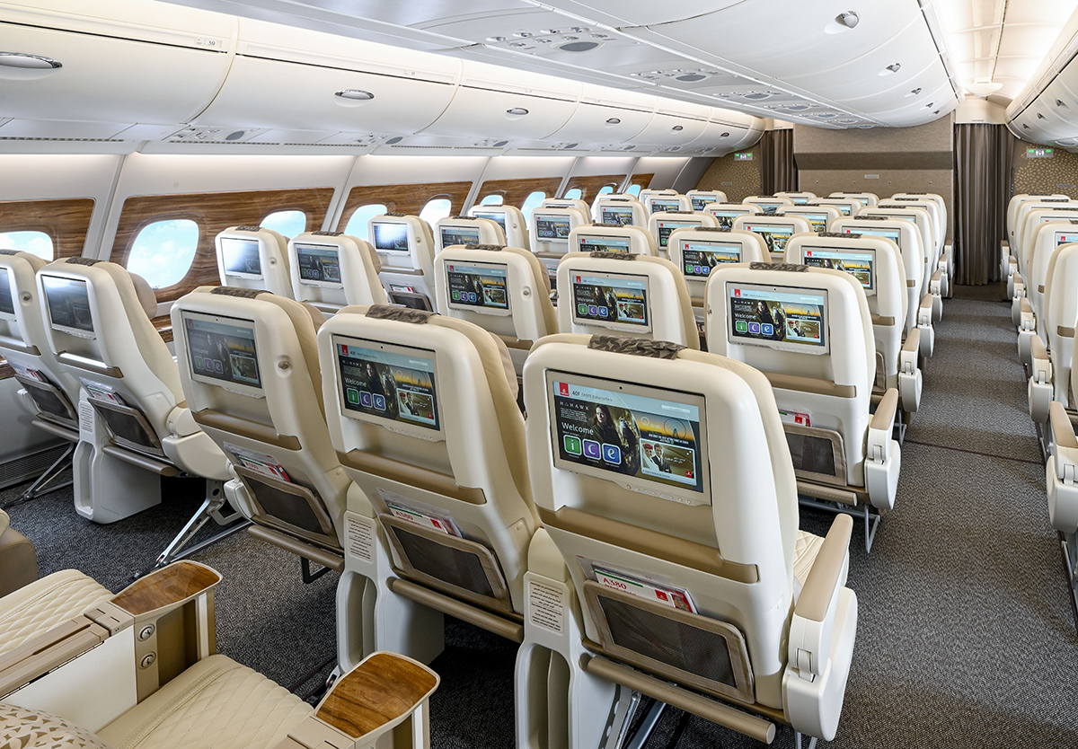 Emirates instala Premium Economy no segundo andar do A380 após retrofit bilionário