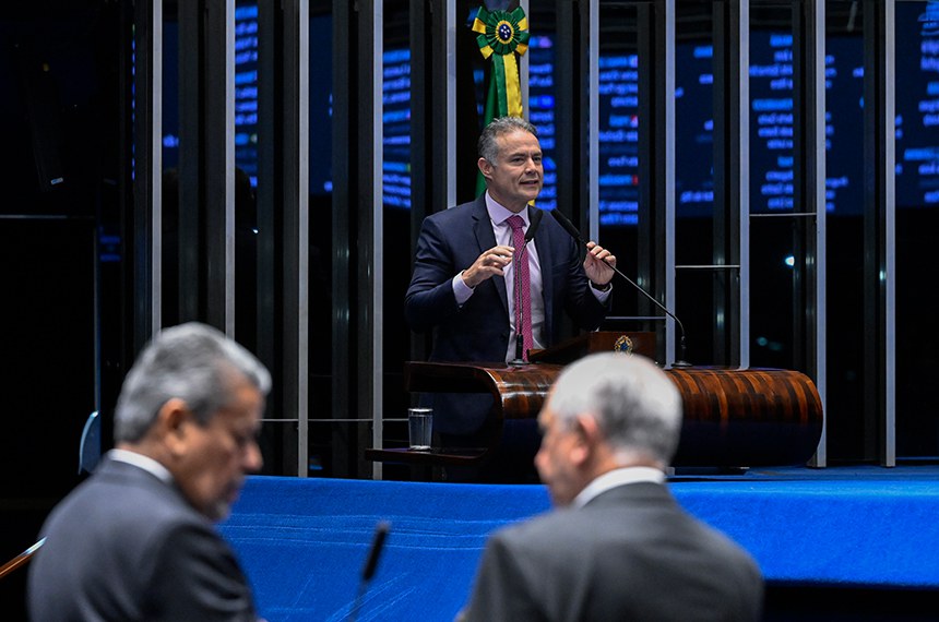 Nova política para CNH com renovação automática e tarifa nacional vai à sanção presidencial