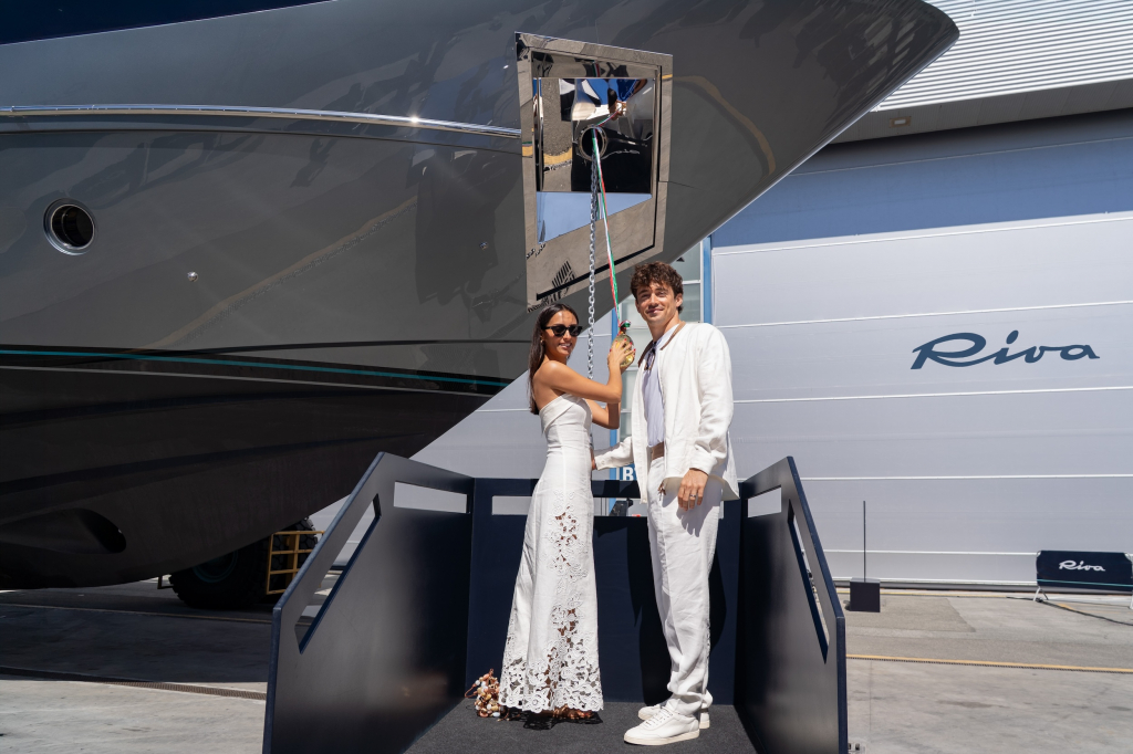 Riva 102 Corsaro Super 20 Main Image