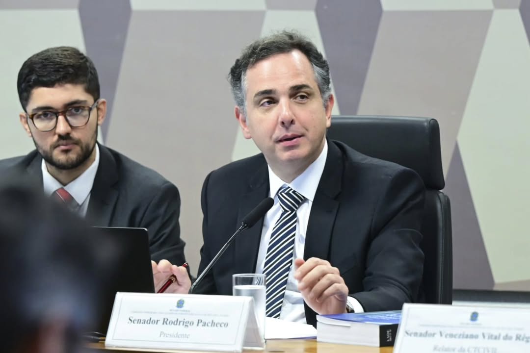 Rodrigo Pacheco retira nome da disputa pelo Governo de Minas e anuncia saída da política após mandato no Senado