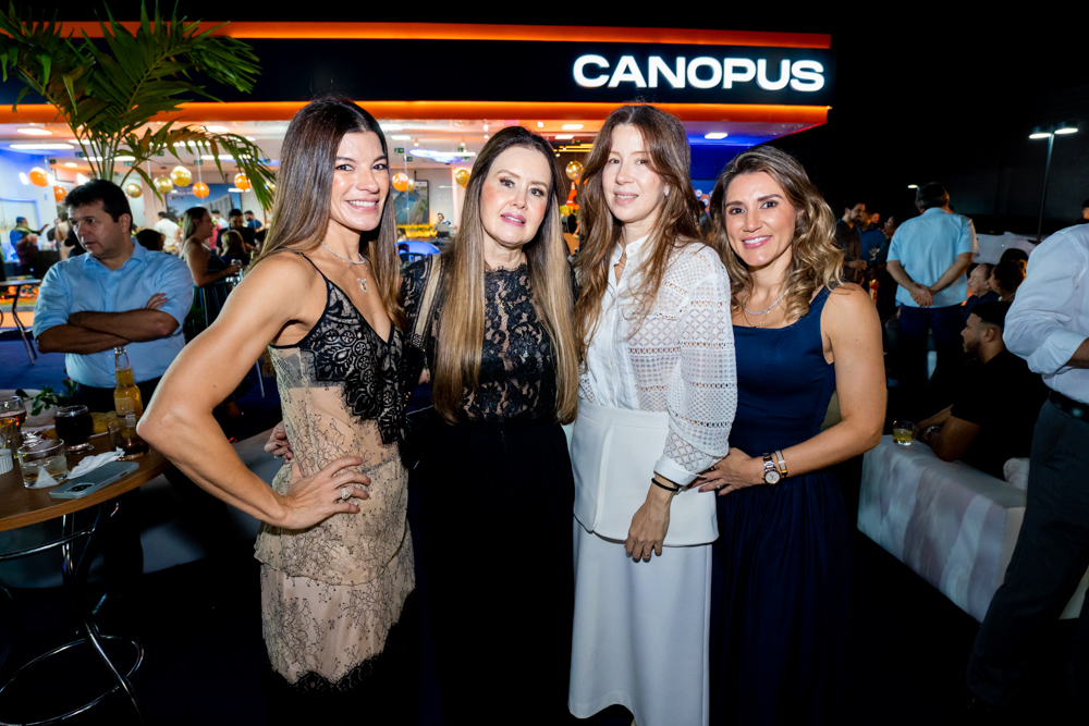 Rossana Carvalho, Liana Fujita, Lara Fujita E Carol Carvalho