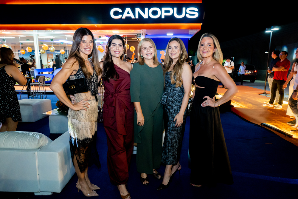 Rossana E Luciana Carvalho, Flávia Braga, Fabíola Fernandes E Sheslyda Farias