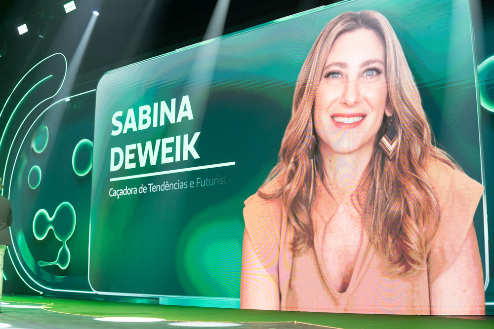 Sabrina Deweik (6)