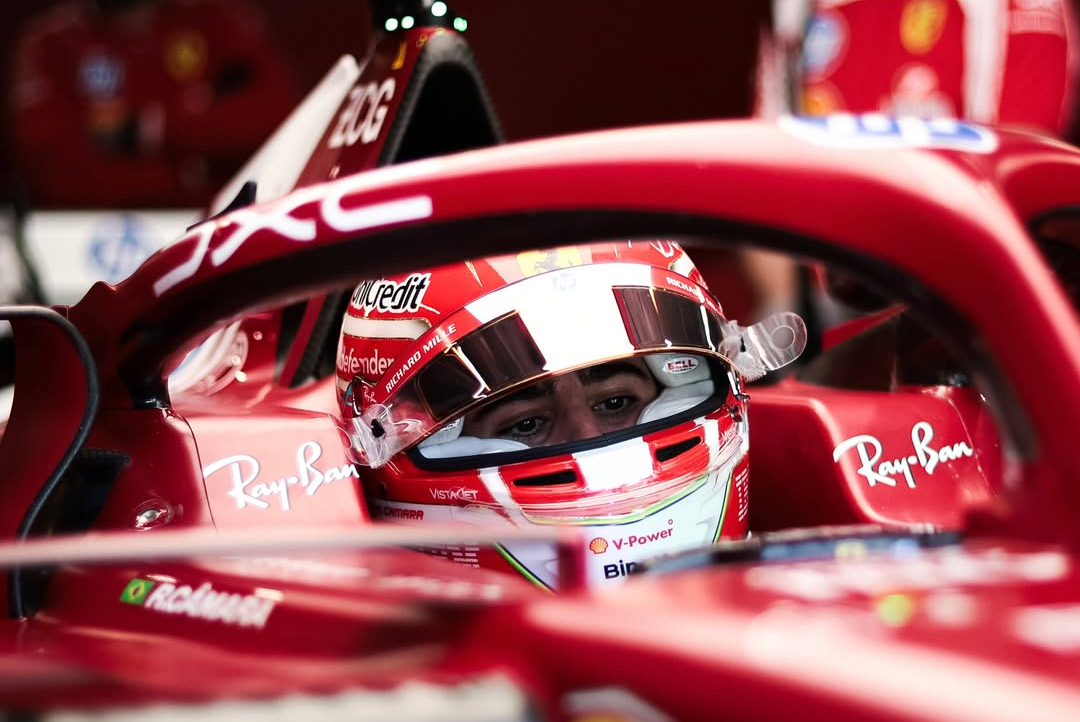 Rafa Câmara entra oficialmente no radar da Fórmula 1 e pilota Ferrari SF-25 pela primeira vez