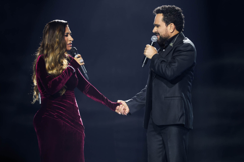 Minhas Memórias - Em São Paulo, Simone Mendes grava novo projeto audiovisual ao lado de ícones do sertanejo