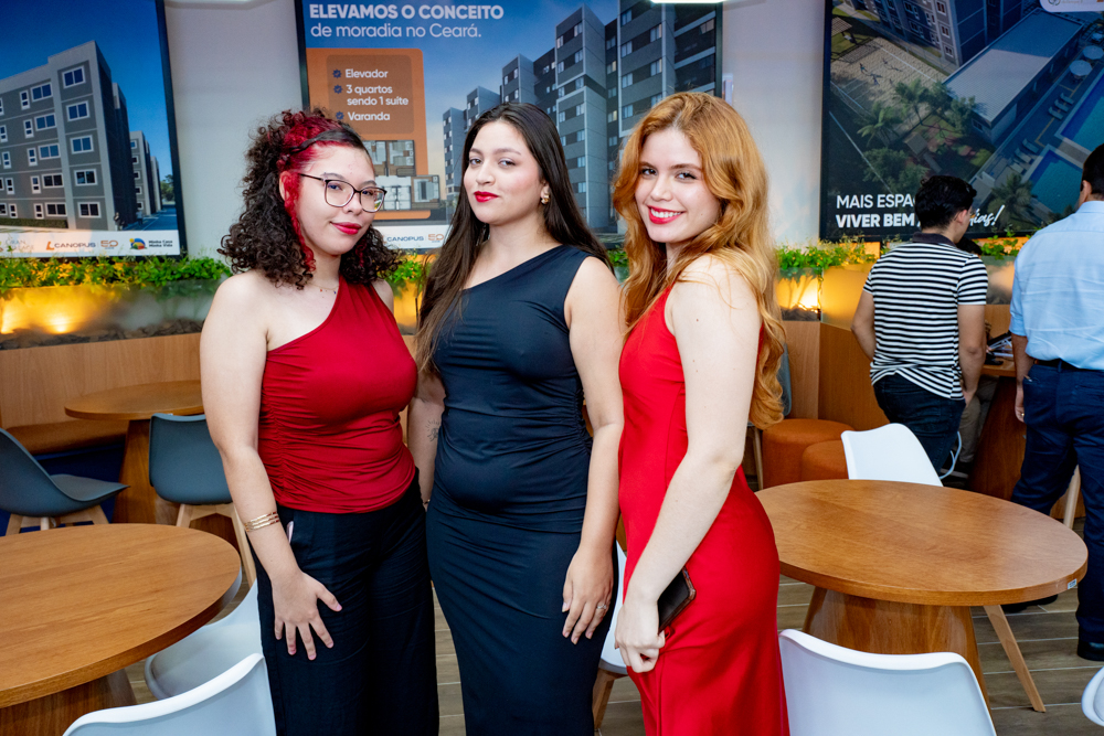 Taís Alves, Ana Catarina E Ana Mirela