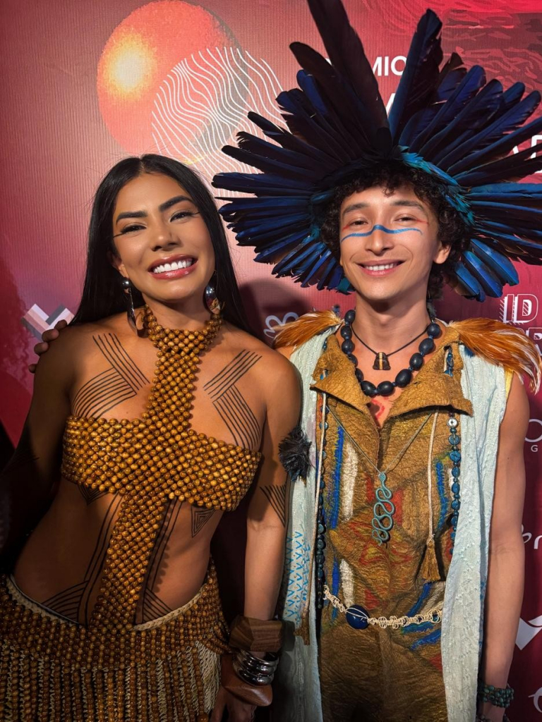 Tecoara Baré, Atriz E Ativista Indígena, E O Multiartista Eric Max