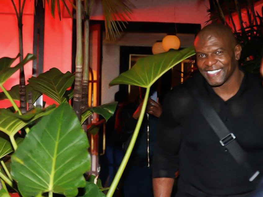Astro de “Todo Mundo Odeia o Chris”, Terry Crews visita restaurante de Felipe Massa em São Paulo