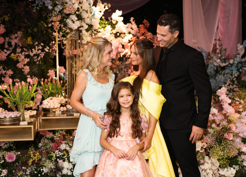 Thais Gebelein, Maria Vitória, Maria Sophia E Pedro Leonardo (2)