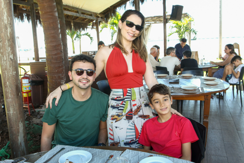 Mês de Aniversário - Em clima de celebração, Taça Comodoro movimenta o domingo no Iate Clube de Fortaleza