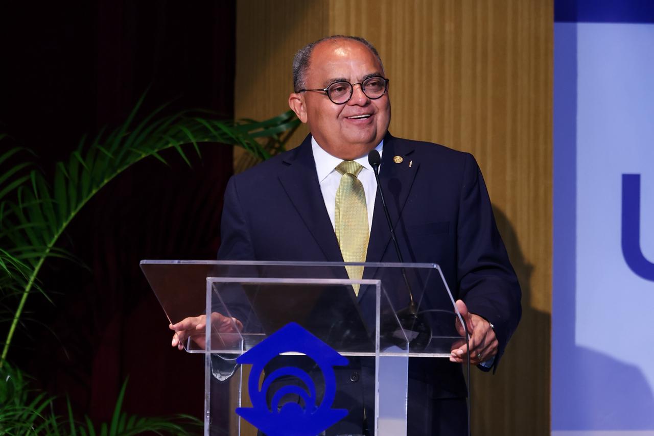 Ministro Teodoro Silva Santos celebra aniversário com reconhecimento na magistratura nacional