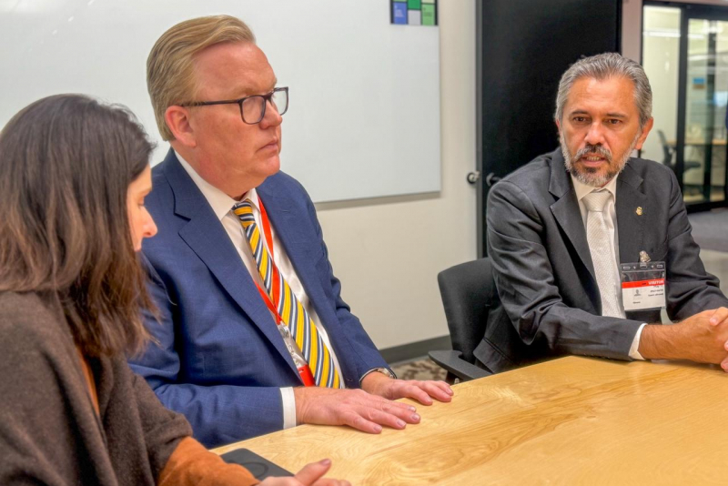 Elmano de Freitas e Amazon em NY