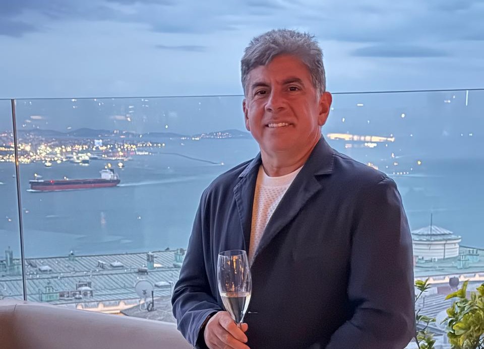 Fort Nissan alcança top 2 nacional em Venda Direta da Nissan e leva CEO à premiação na Turquia