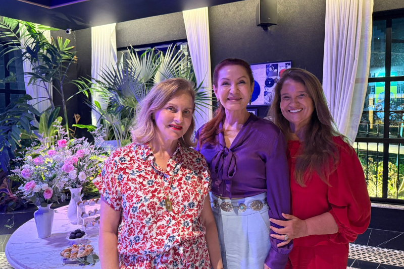 Homenagem afetiva - Lia Lindenberg comemora sete décadas de vida e arte no Allêz Brasserie