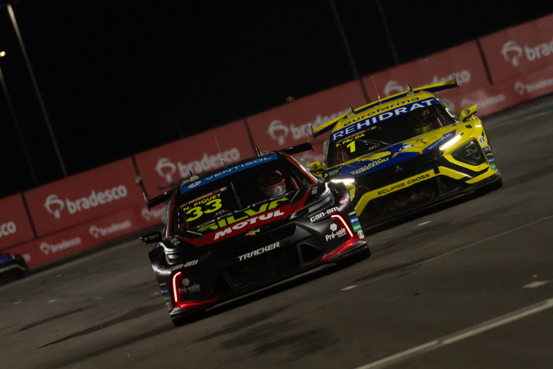 Piquet vence sob as luzes de Cuiabá e entra de vez na disputa pelo título da Stock Pro Series