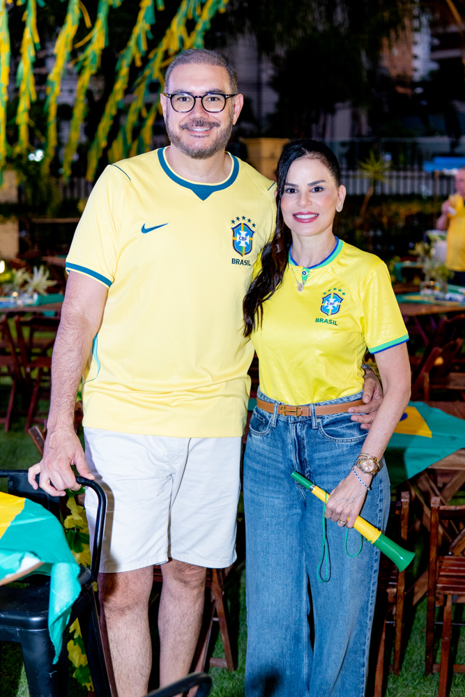 Adriano E Valéria Costa