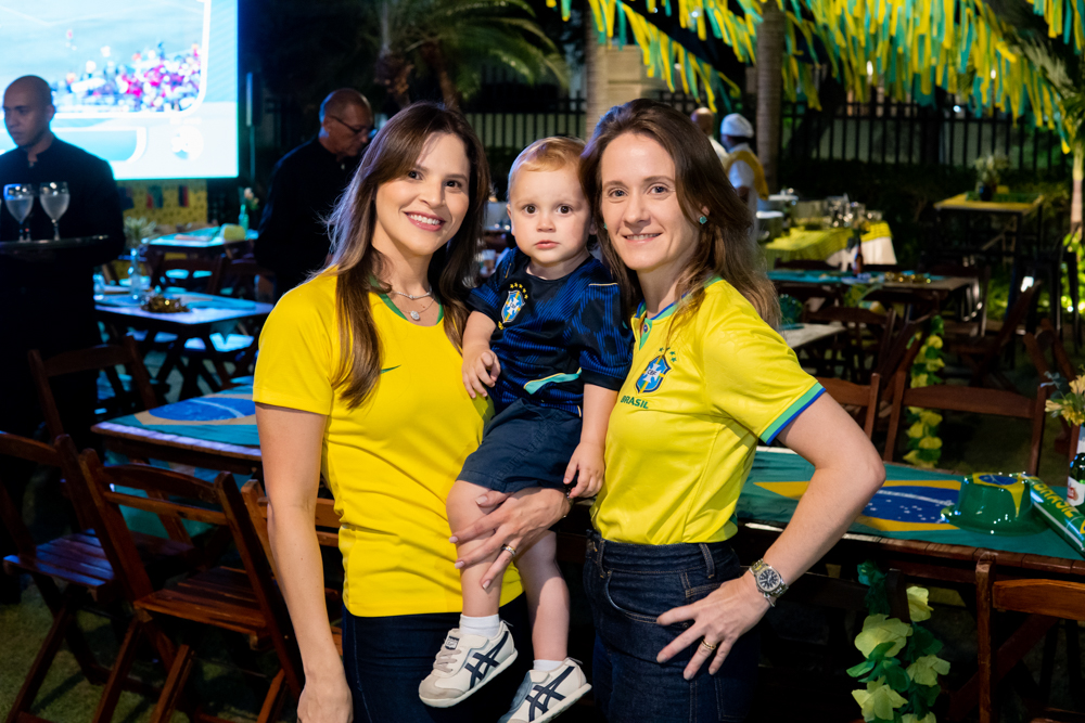 Amanda, Antônio E Carla Pontes