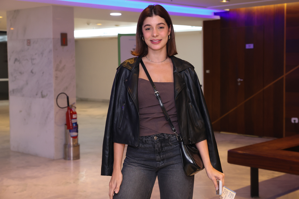 Famosos(as) Fazem Leitura Dramática