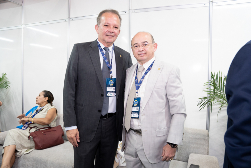 XIV Edição - Seminário em Fortaleza reúne Elmano de Freitas e gestores em debate sobre inovação e eficiência pública