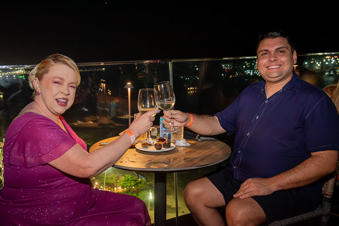 Angela Trueblood E Matheus Barroso