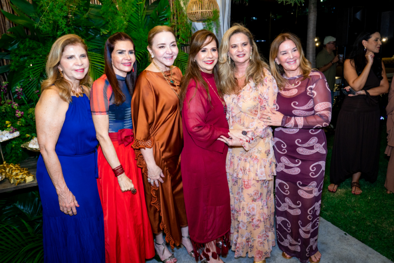 Vida celebrada - No Iate Clube, Martinha Assunção brinda seis décadas de afeto e amizade
