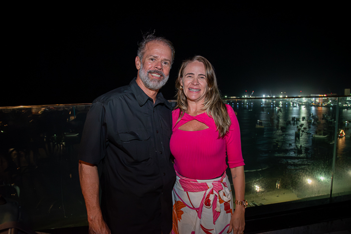 Antonio Amaral E Renata Bessa