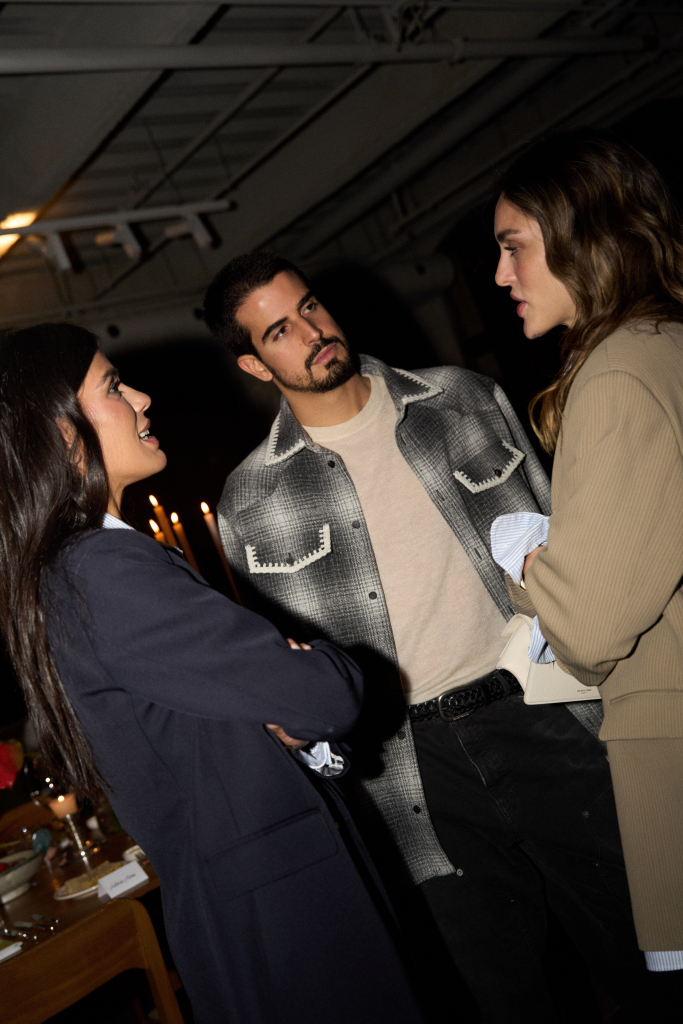 Anttonia Moraes (l) Enzo Celulari (c) Isabelle Drummond (r)
