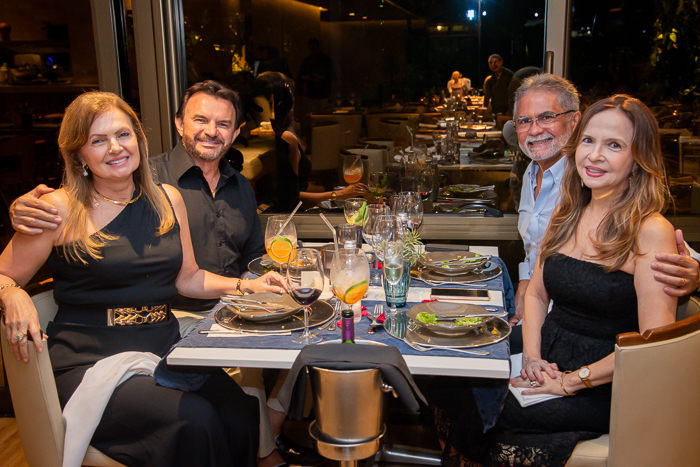Arlenete E André Holanada, Francimar E Lara Ribeiro