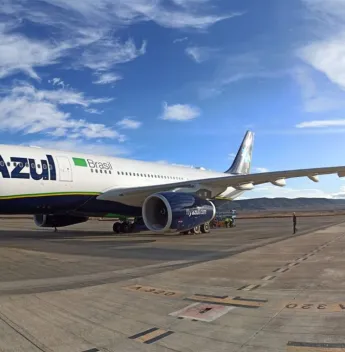 Azul adota preço variável para bagagem e primeira mala pode chegar a R$ 250