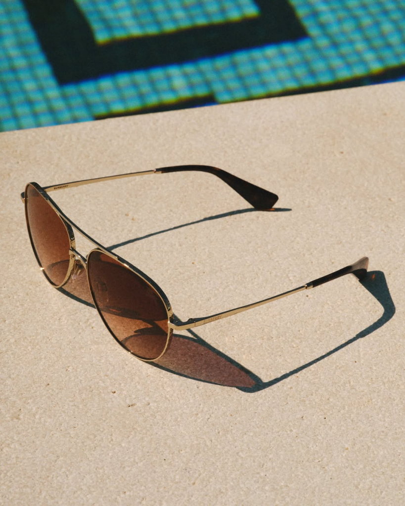 Burberry E One&only Aesthesis (5)