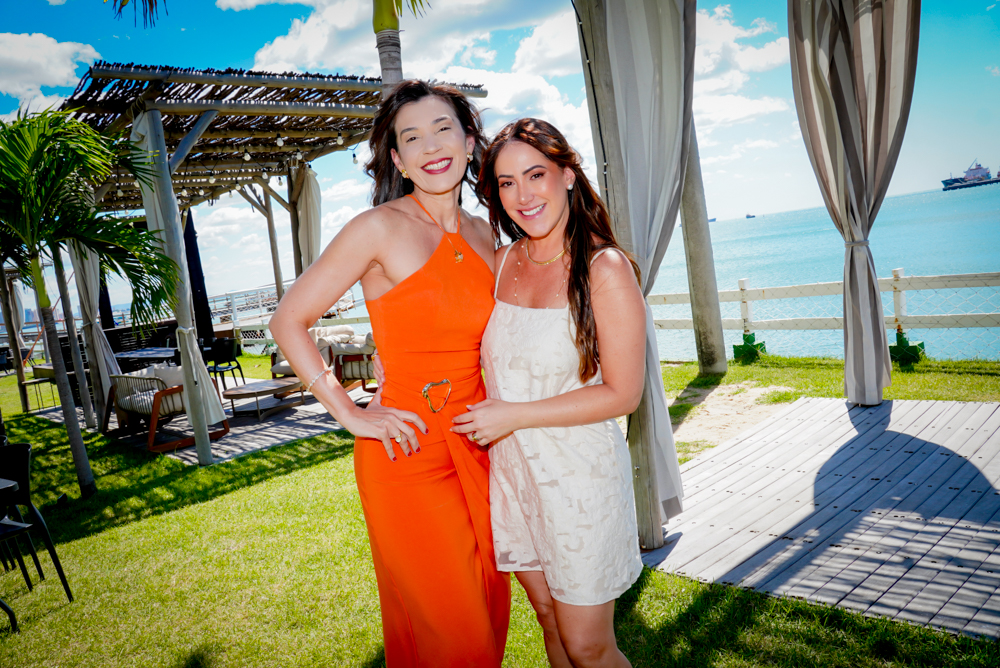 Débora E Camila Coutinho (3)
