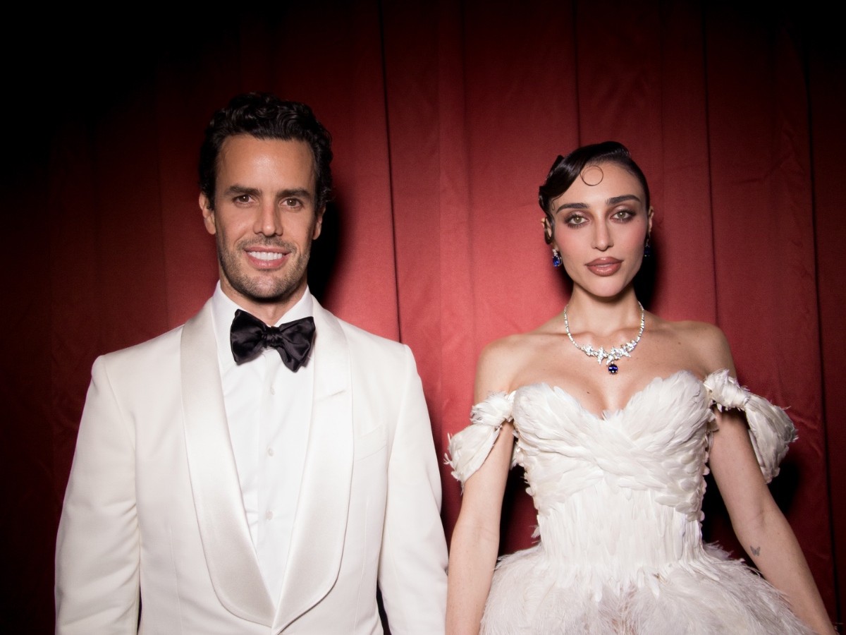 Elisa Zarzur e Alexandre Negrão escolhem o Musée des Arts Forains para o pré-casamento em Paris