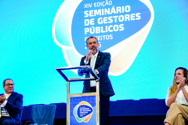 XIV Edição - Seminário em Fortaleza reúne Elmano de Freitas e gestores em debate sobre inovação e eficiência pública