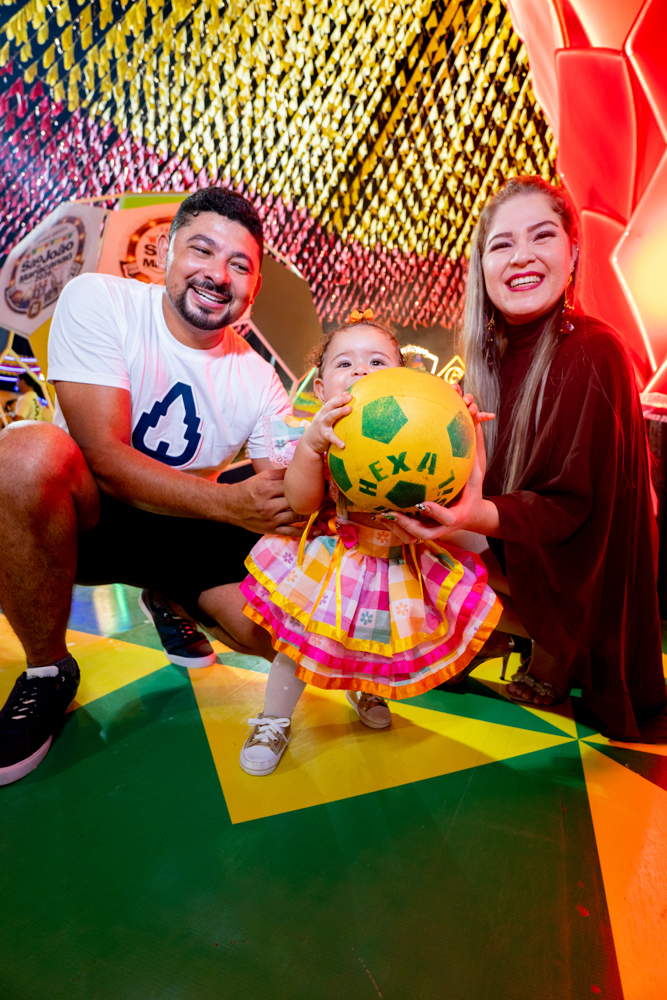 Fábio Hudson, Bárbara E Brenda Raflesia (1)