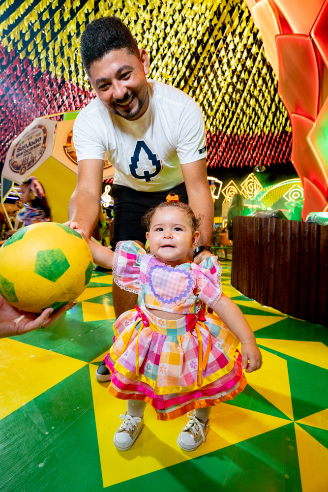 Fábio Hudson E Bárbara Raflesia