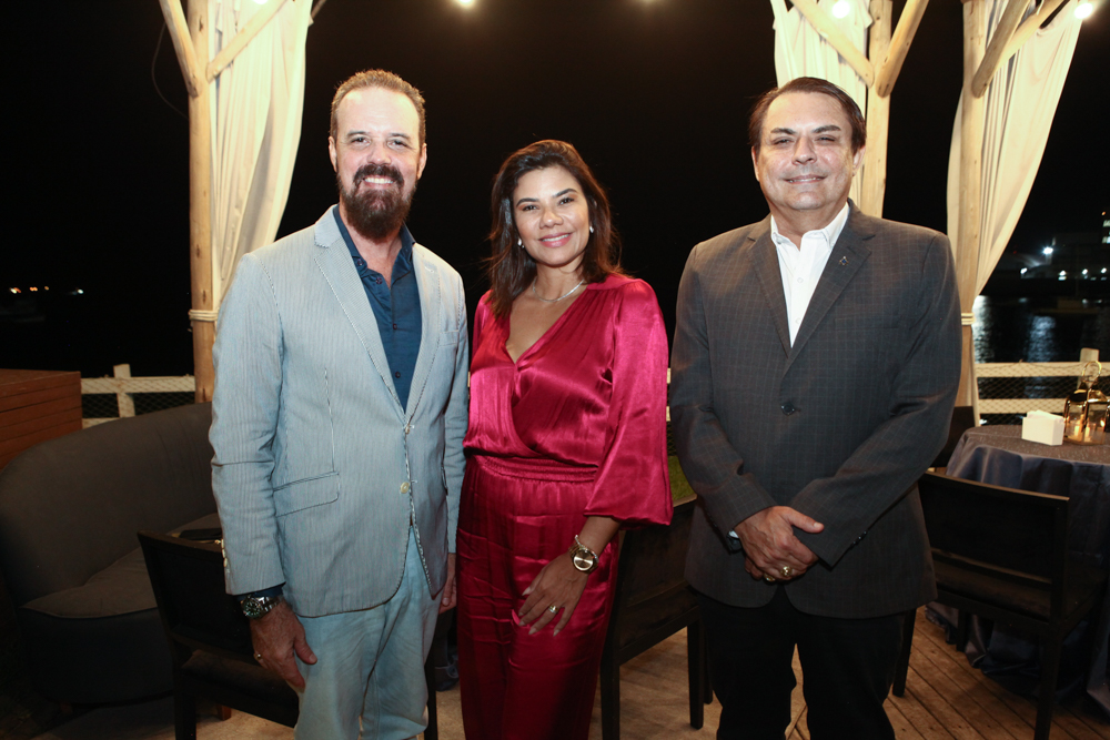 Fabricio E Carolina Steindorfer E Naldinho Sales (1)