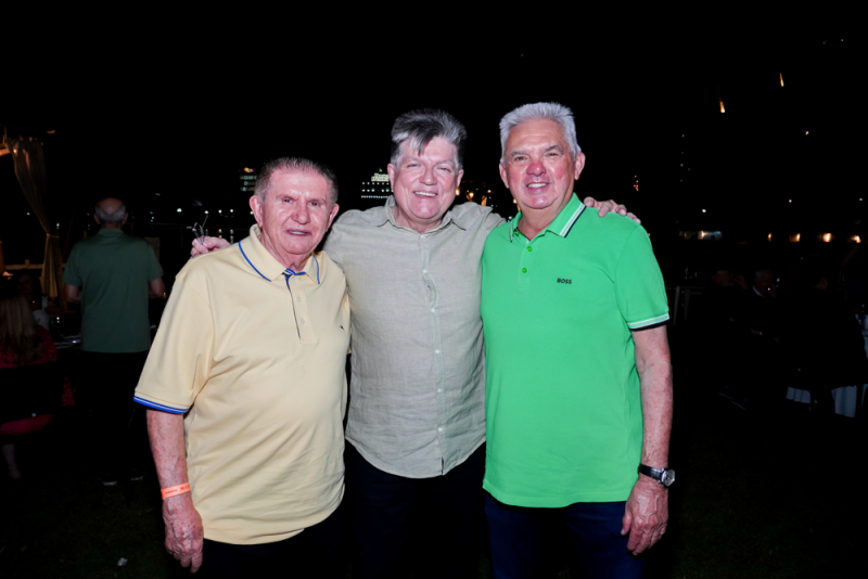 Cheers! - Em clima de tradição renovada, Roberto Machado brinda nova idade no Iate Clube de Fortaleza