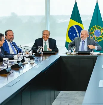 Governo prevê aumento de etanol na gasolina de 30% para até 32%