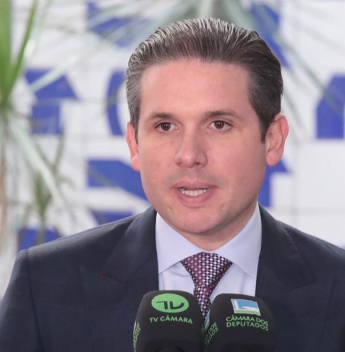 Regulação da IA avança ao centro dos debates sobre democracia e governança