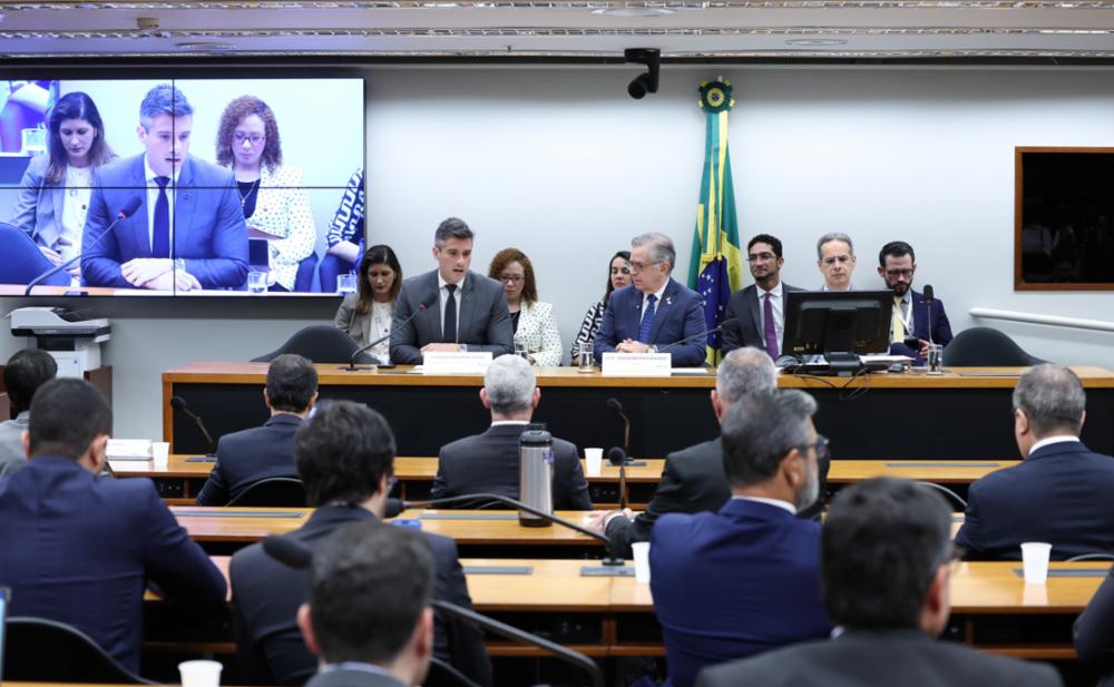 Brasil vai buscar novos parceiros para diminuir impactos comerciais