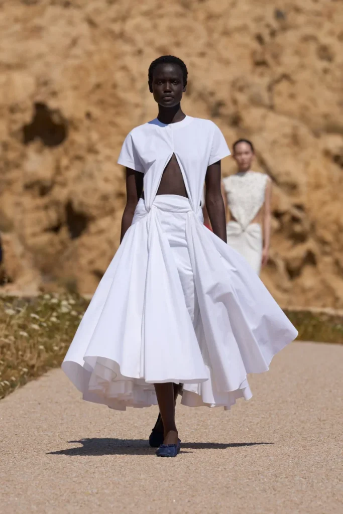 Jacquemus Verao 2027 00028 Jacquemus Spring 2027 Ready To Wear Credit Brand 768x1152
