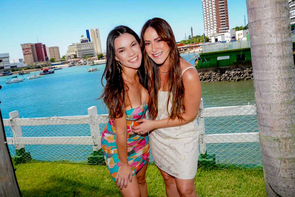 Jamile E Camila Coutinho (9)