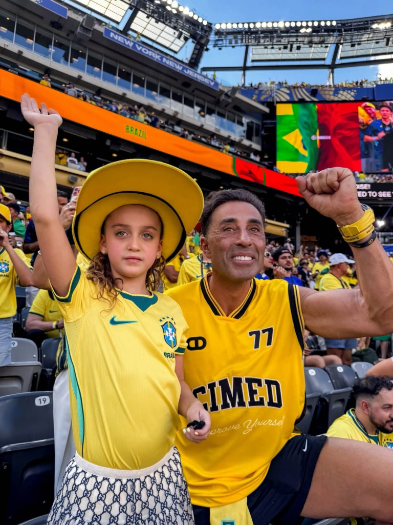 João Adibe Marques E A Filha