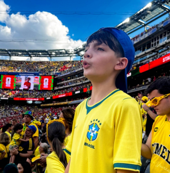 Da arquibancada às redes sociais, João Pedro conecta a geração alpha aos bastidores da Copa do Mundo