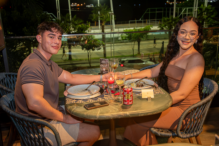 João Pedro De Sousa E Ariane Maria Melo