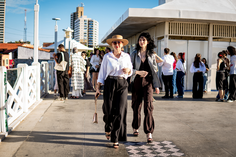 Karla E Ana Lídia Bessa